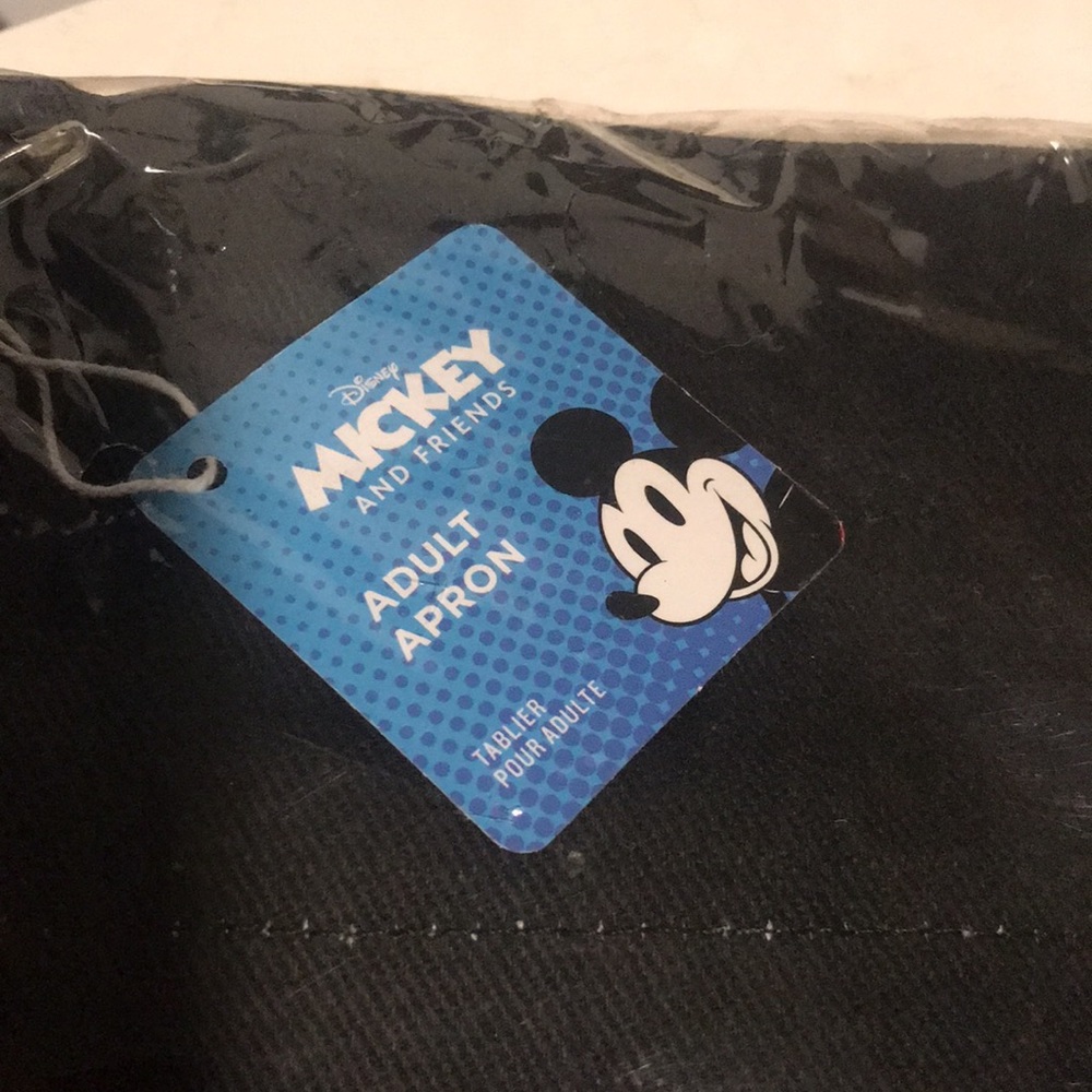 Williams Sonoma Mickey Mouse adult apron - Picture 6 of 6